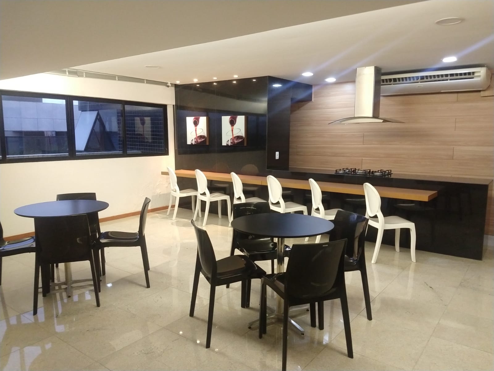 Imagem Apartamento com 1 Quarto para Alugar, 53 m²em Jatiúca - Maceió