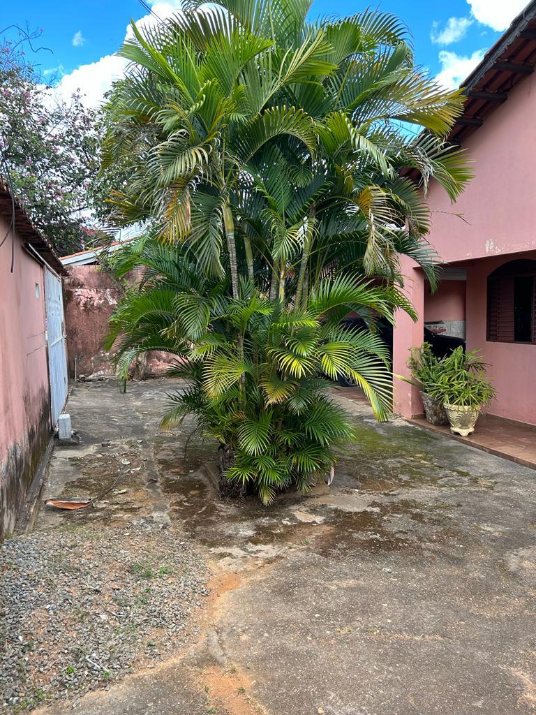 Imagem Casa com 3 Quartos à Venda, 211 m²em Jardim América - Goiânia