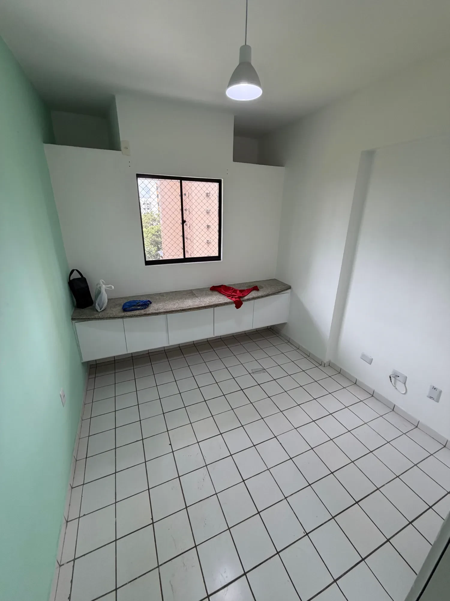 Imagem Apartamento com 3 Quartos à Venda, 75 m² em Espinheiro - Recife