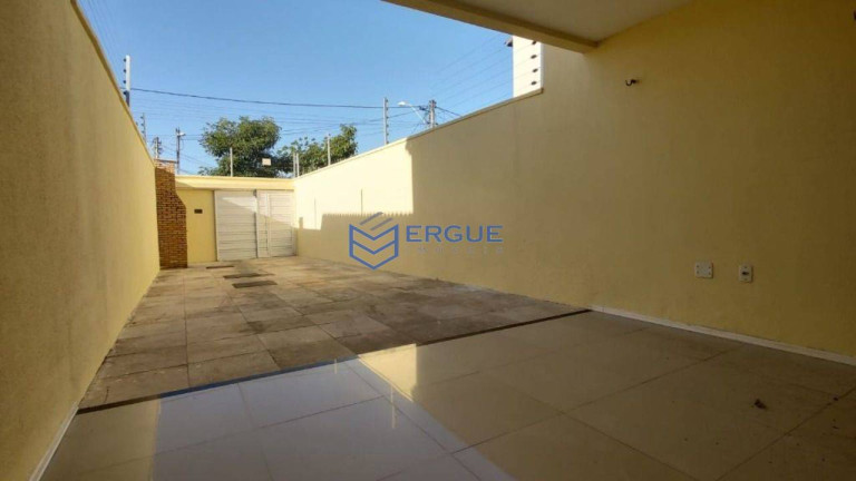 Casa com 3 Quartos à Venda, 150 m² em Maraponga - Fortaleza
