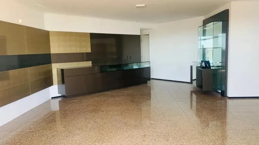 Foto do imóvel: Apartamento com 3 Quartos à Venda, 225 m² em Meireles - Fortaleza