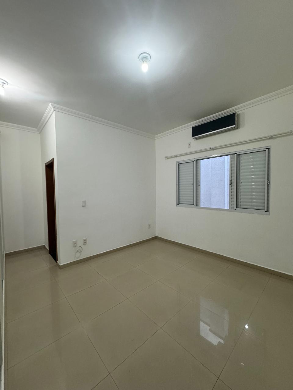 Imagem Casa de Condomínio com 3 Quartos para Alugar, 197 m²em Loteamento Fernando Camargo Nogueira - Taubaté