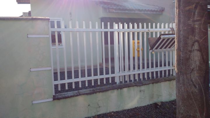 Imagem Casa com 2 Quartos à Venda, 60 m² em Espinheiros - Joinville