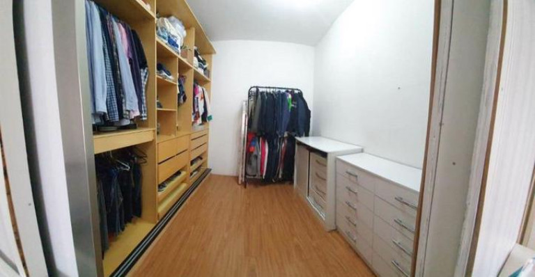 Imagem Casa com 5 Quartos à Venda,  em Vila Albertina - São Paulo