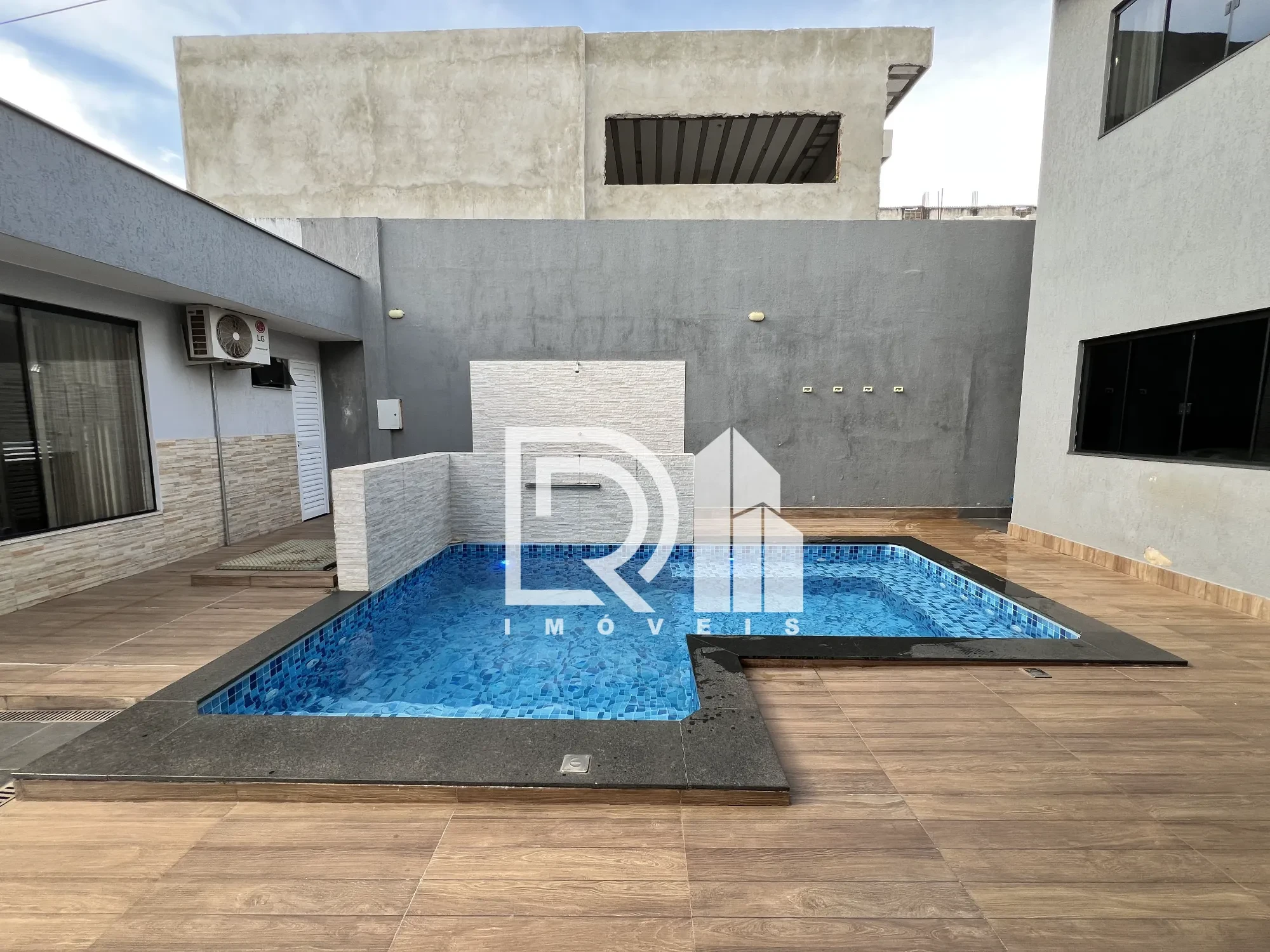 Imagem Casa de Condomínio com 4 Quartos à Venda, 400 metro em Setor Habitacional Vicente Pires - Brasília