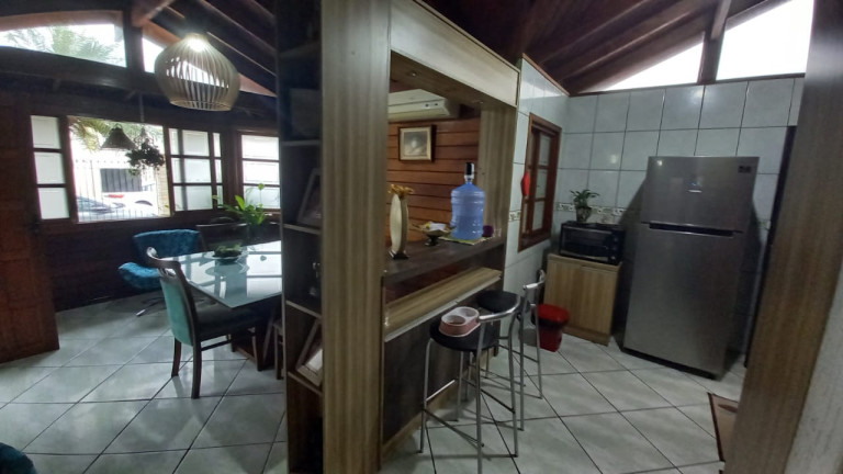 Casa com 2 Quartos à Venda, 130 m² em Centro - Balneário Camboriú