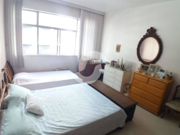 Apartamento com 4 Quartos à Venda, 222 m² em Icaraí - Niterói