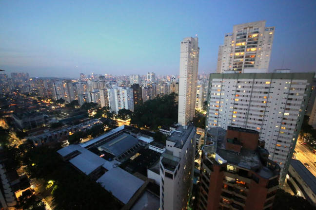 Imagem Apartamento com 1 Quarto para Alugar,  em Cidade Monções - São Paulo