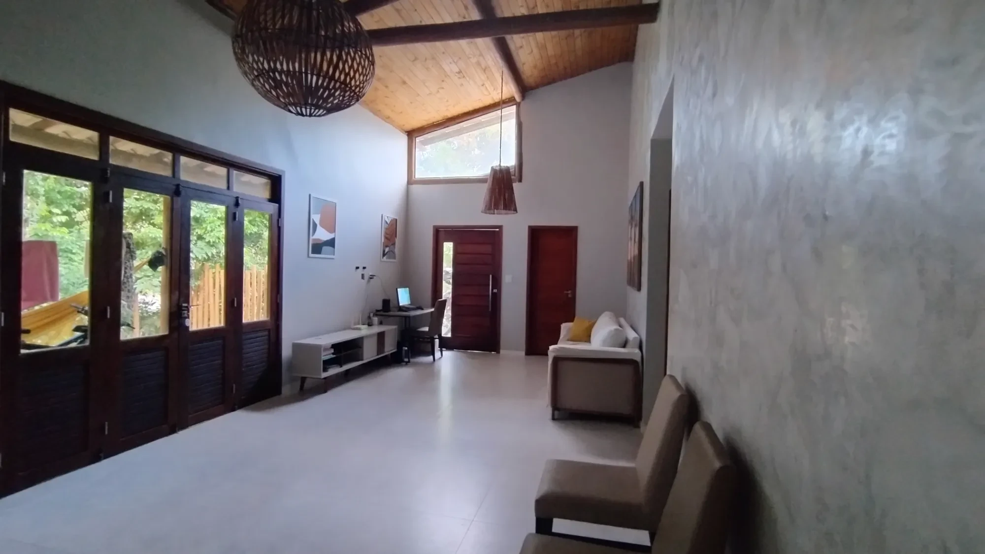 Imagem Casa em Condomínio à venda em Praia do Forte - Açu da Torre - Condomínio fechado com piscina e academia