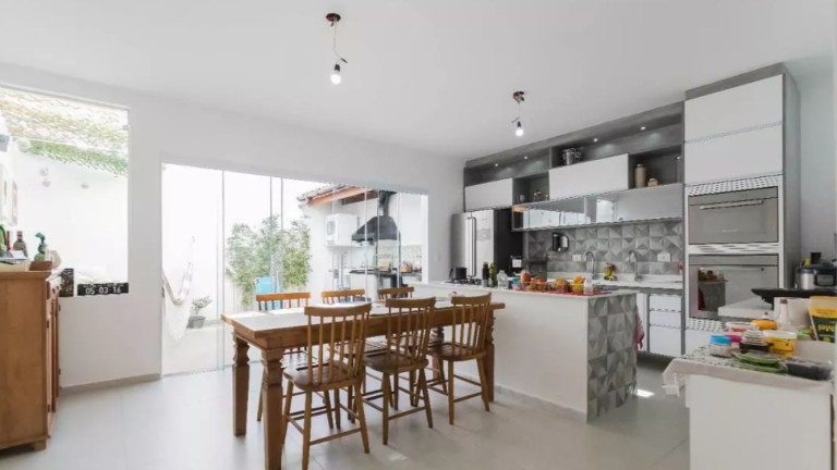 Imagem Sobrado com 3 Quartos à Venda,  em Vila Firmiano Pinto - São Paulo