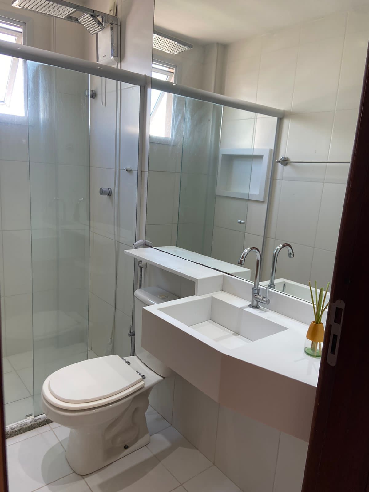 Imagem Apartamento com 2 Quartos para Alugar, em Buraquinho - Lauro de Freitas