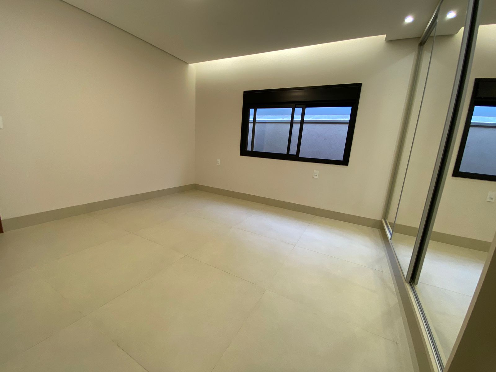 Imagem Casa com 3 Quartos à Venda, 240 m²em Setor Morada do Sol - Rio Verde