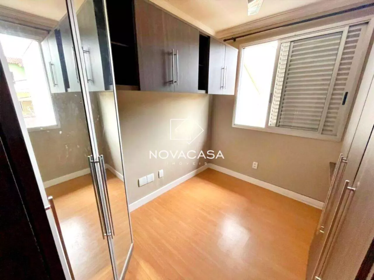 Imagem Casa com 3 Quartos à Venda, 85 m² em Heliópolis - Belo Horizonte