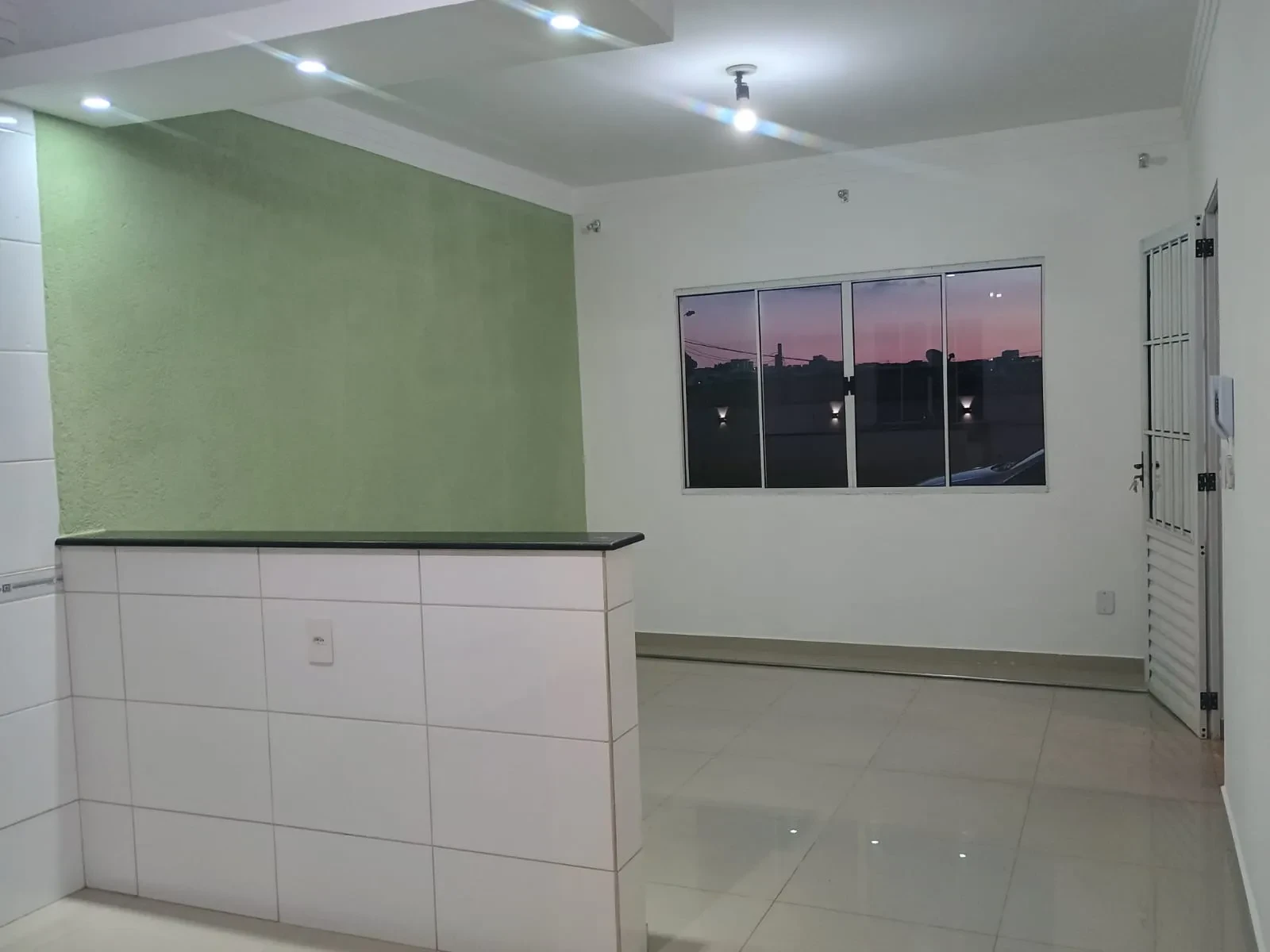 Foto do imóvel: Casa de Condomínio com 2 Quartos à Venda, 97 metros em Lopes de Oliveira - Sorocaba