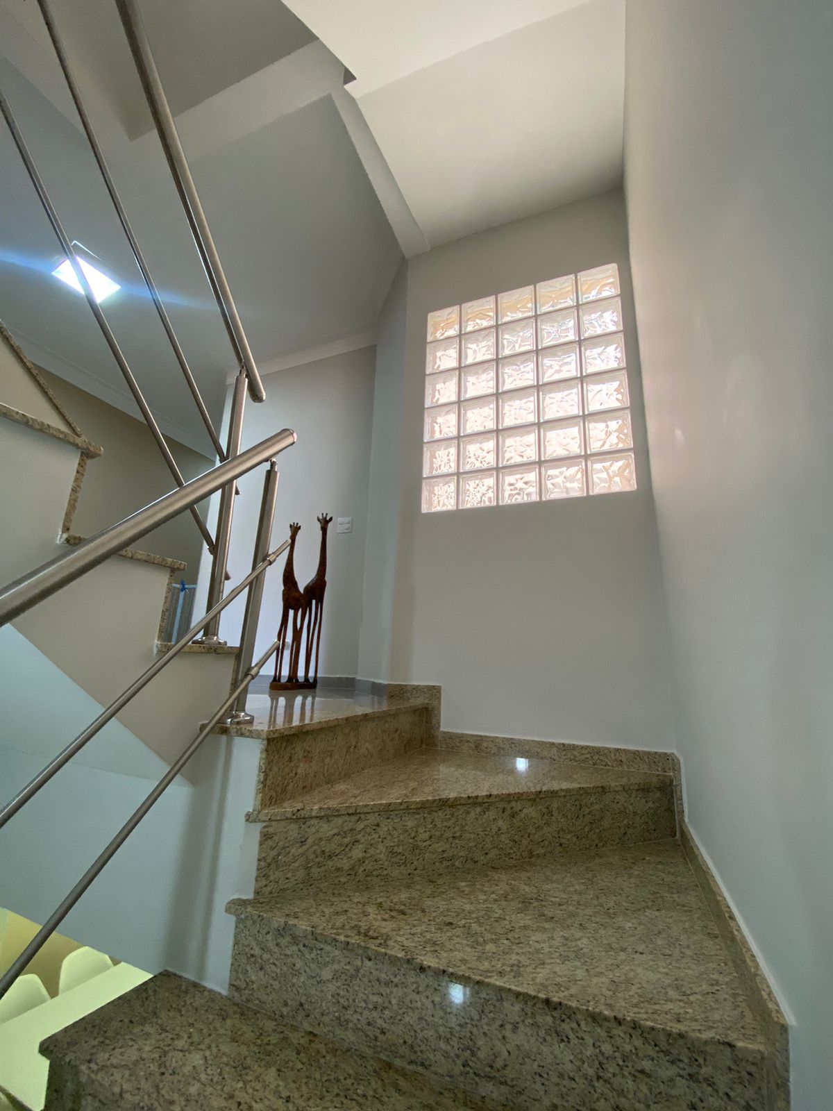 Imagem Sobrado com 3 Quartos à Venda, 230 m²em Anchieta - São Bernardo do Campo