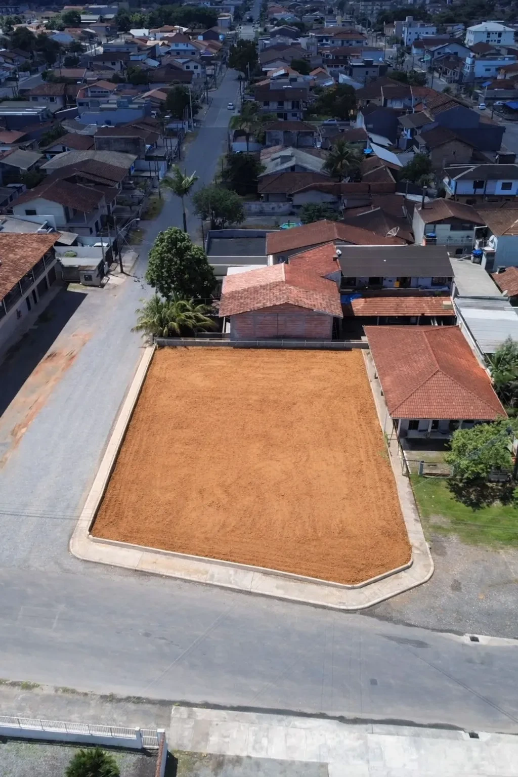 Terreno à Venda, 250 m² em Aventureiro - Joinville