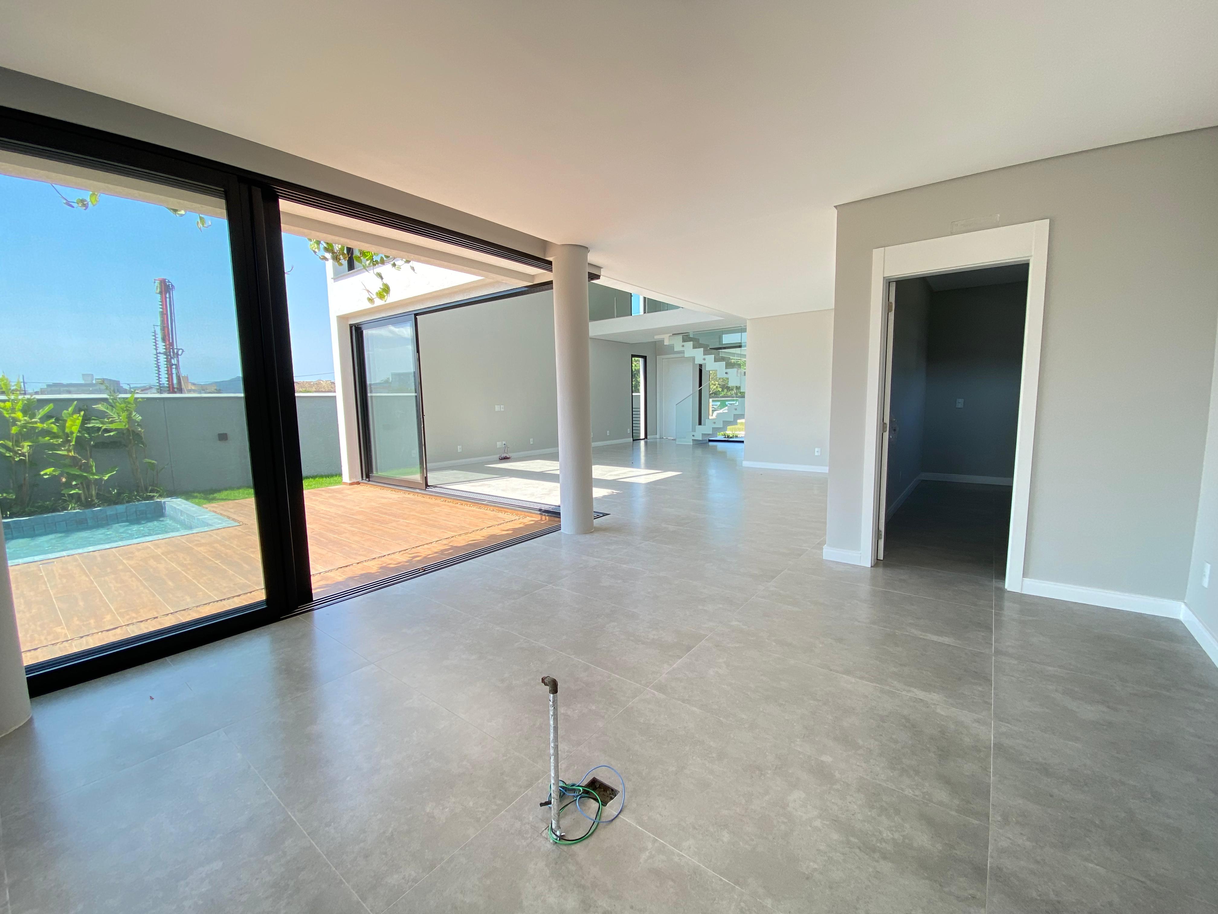Imagem Casa com 4 Quartos à Venda, 370 m²em Santa Regina - Camboriú