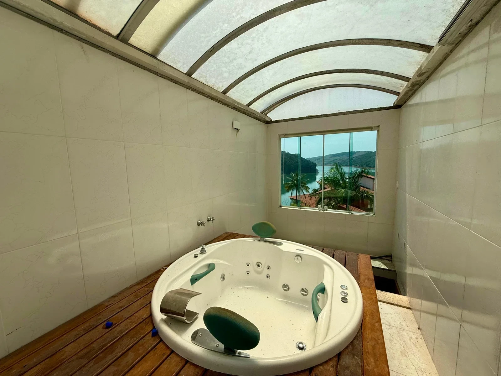 Imagem Casa com 5 Quartos à Venda, 350 m² em Santa Isabel - Santa Isabel