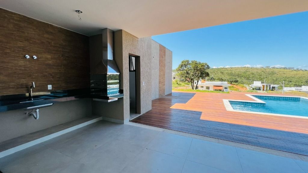 Imagem Casa de Condomínio com 4 Quartos à Venda, 200 m² em  - 