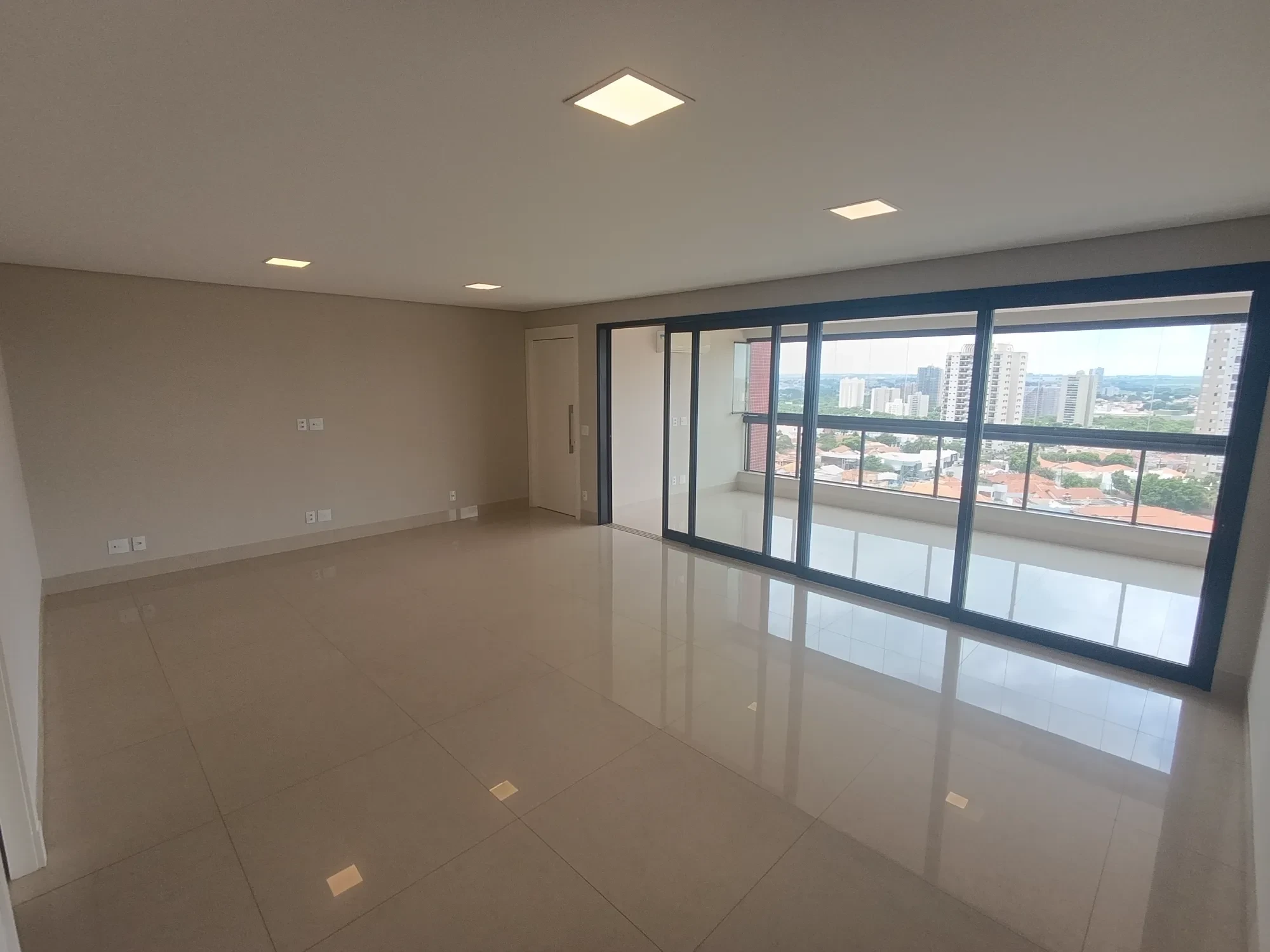 Imagem Apartamento com 3 Quartos para Alugar, 204 m² em Centro - Araçatuba