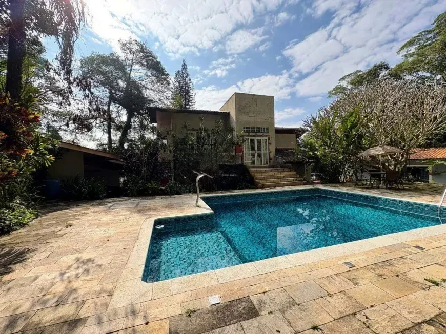 Casa com 3 Quartos à Venda ou Locação, 278 m² em Chácaras Ana Lúcia - Embu das Artes