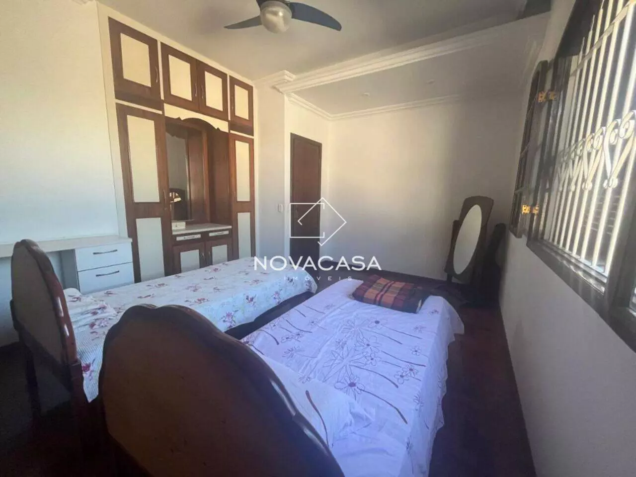 Foto do imóvel: Casa com 4 Quartos à Venda, 380 m² em Santa Mônica - Belo Horizonte