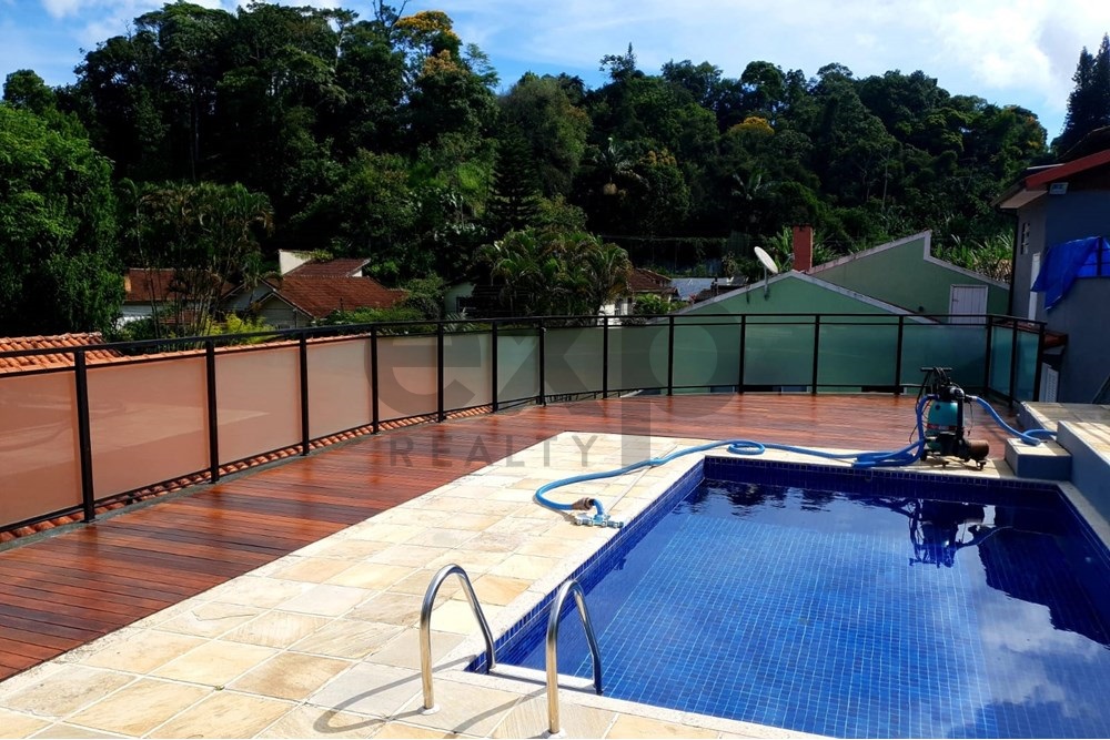 Imagem Casa com 4 Quartos à Venda, 900 m² em Bingen - Petrópolis
