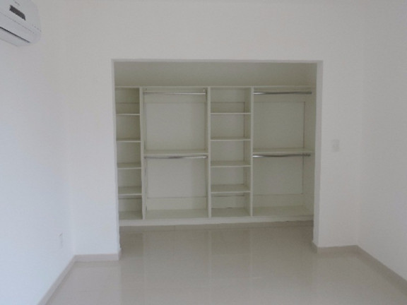 Imagem Casa com 3 Quartos para Alugar, 300 m² em Parque das Palmeiras - Angra dos Reis
