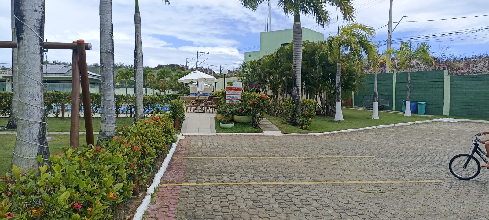 Imagem Terreno em Condomínio à Venda, 300 m²em Jauá (Abrantes) - Camaçari