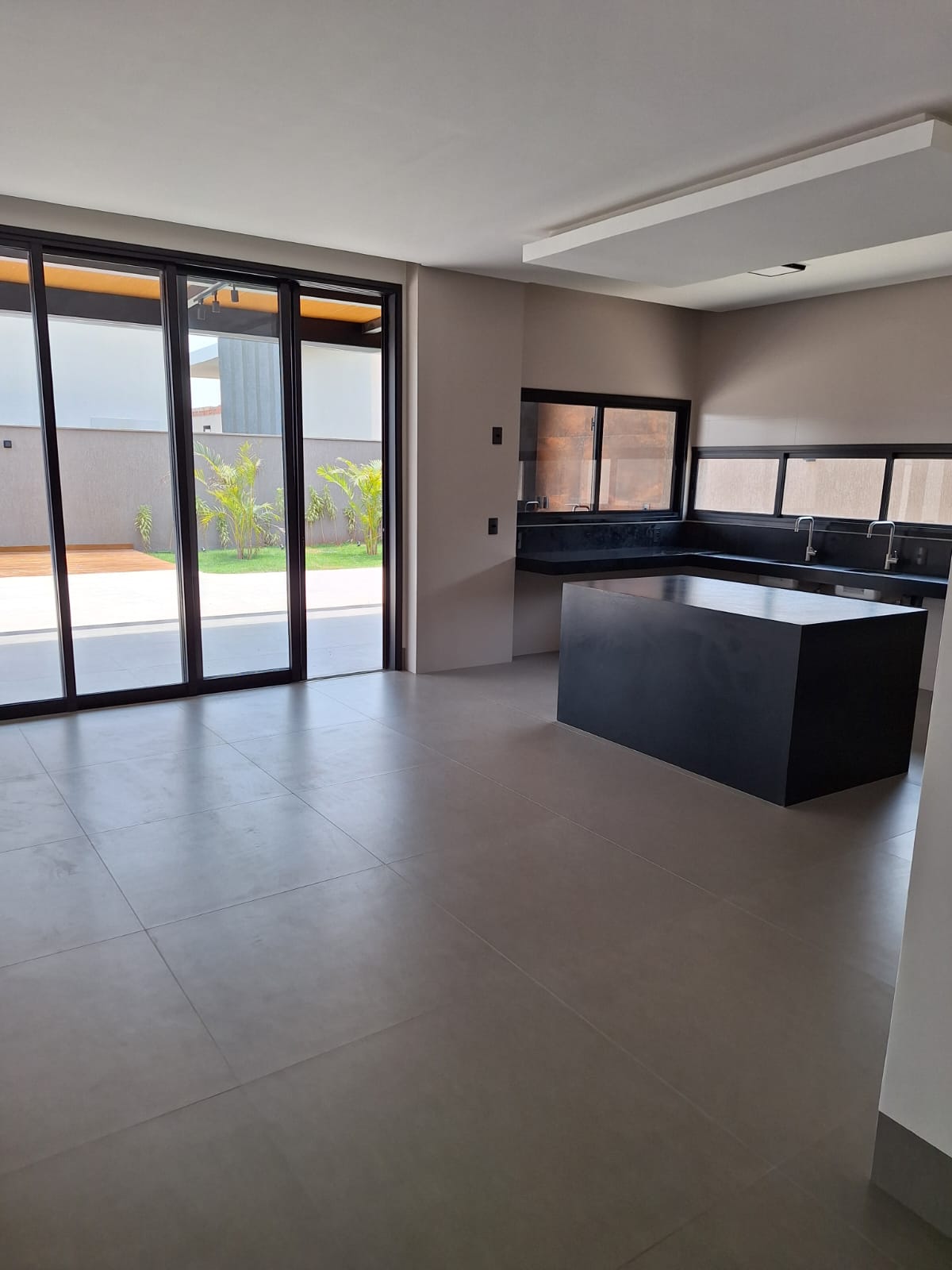 Imagem Casa de Condomínio com 4 Quartos à Venda, 288 m² em Jardins França - Goiânia