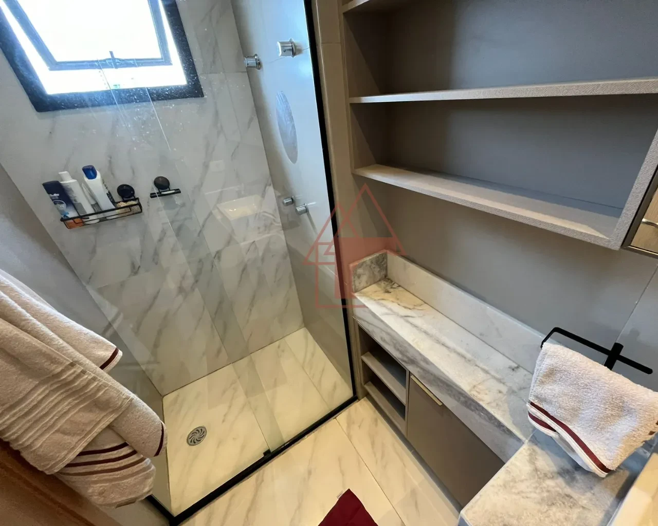 Imagem Apartamento com 2 Quartos à Venda, 75 m² em José Menino - Santos