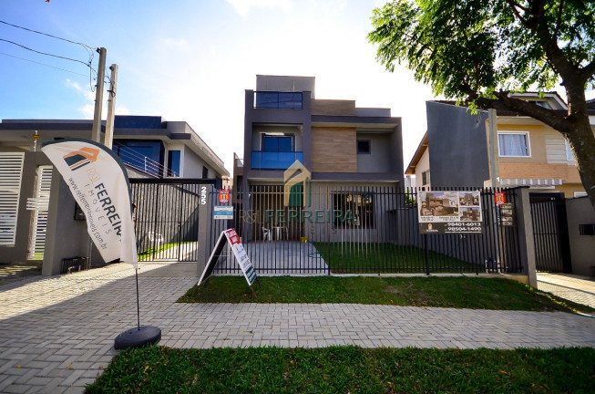 Imagem Sobrado com 3 Quartos à Venda,  em Atuba - Curitiba
