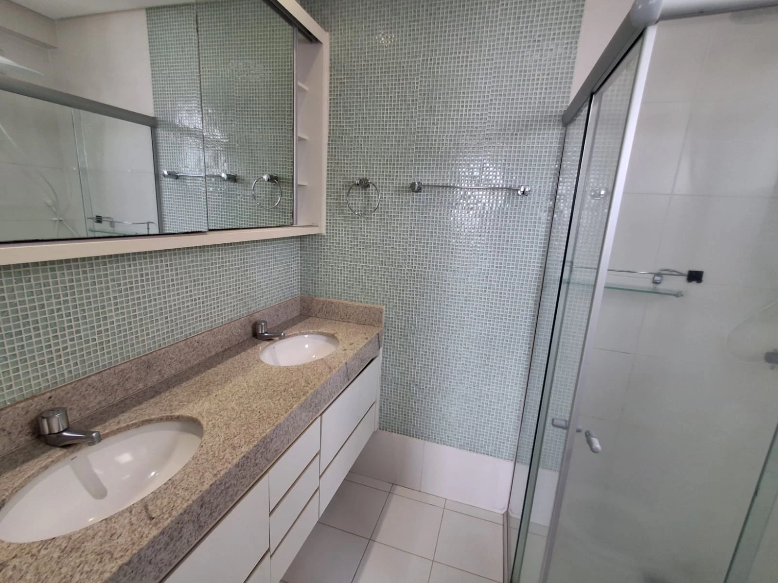 Imagem Apartamento com 3 Quartos para Alugar, 80 m² em Setor Bueno - Goiânia