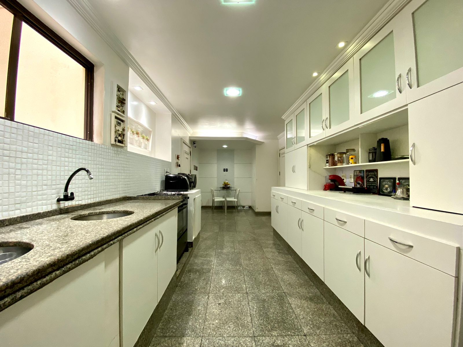 Imagem Apartamento com 3 Quartos à Venda, 270 m²em Nazaré - Belém