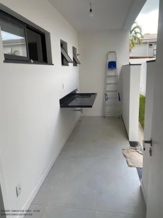 Imagem Venda de Casa em Condomínio de Luxo em Buraquinho, Lauro de Freitas-BA: 4 quartos, 4 suítes, 2 salas, 1 banheiro, 2 vagas, 295m².