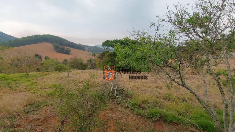 Imagem Chácara com 1 dormitório à venda, 12750 m² por R$ 750.000,00 - Toledo - Toledo/MG