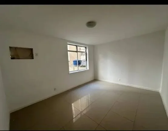 Imagem Apartamento tipo casa na avenida Atlantica pé na areia