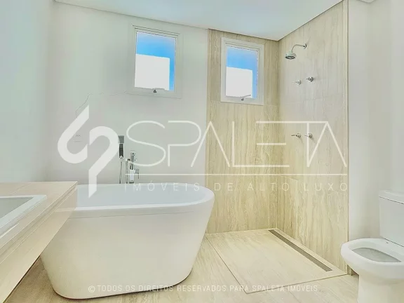 Imagem Uma mansão suspensa com vista surpreendente à venda no luxuoso Lindenberg