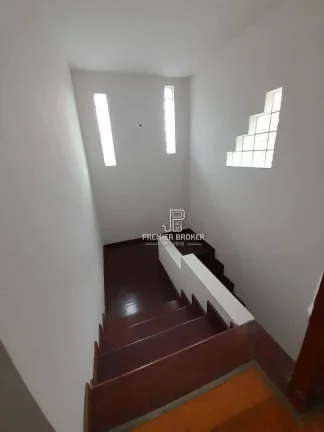 Imagem Casa à venda, 350 m² por R$ 750.000,00 - Araras - Teresópolis/RJ