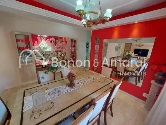 Imagem Casa ampla, arejada com bom acabamento. A residência de 5 andares possui 3 suítes sendo 1 suíte m...
