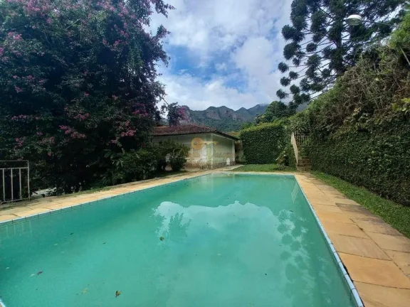 Imagem Casa para Venda em Teresópolis / RJ no bairro Cascata dos Amores
