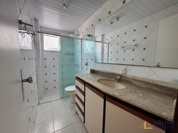 Imagem Apartamento no Centro de Florianópolis com 3 quartos e vaga de garagem!
