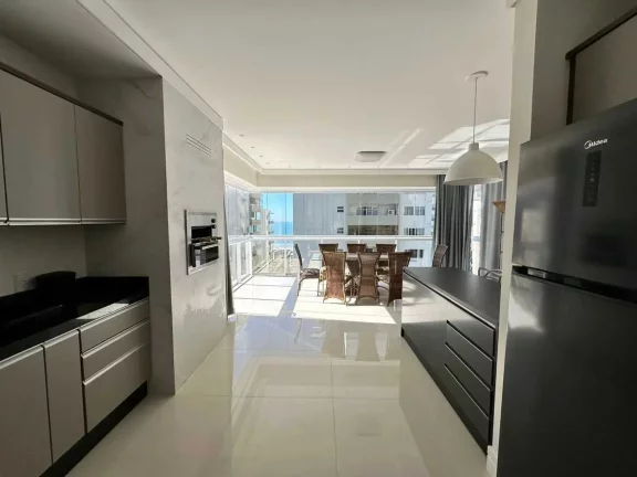 Imagem Apartamento mobiliado com 3 dormitórios sendo 3 suítes e 2 vagas de garagem em Balneário Camboriú/SC