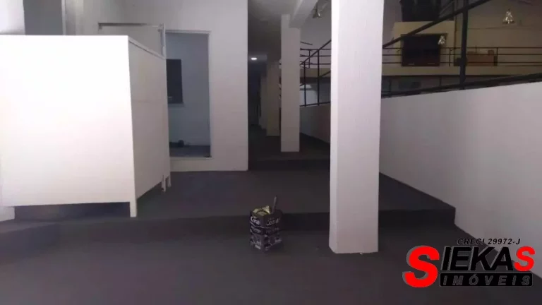 Imagem Galpão Comercial em Condomínio à Venda em São Paulo-SP, na Vila Formosa! Com 8 Banheiros e 650,00 m² de Área!