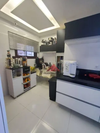 Imagem Casa triplex de alto padrão no Ubá 5.