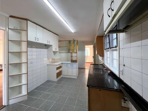 Imagem Casa em Condomínio a Venda no bairro São Paulo II - Cotia, SP