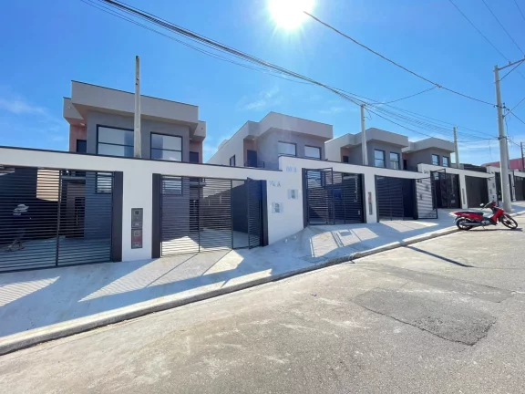 Casa à venda com 3 quartos, sendo 1 suíte, em Vila Petrópolis, Atibaia - SP