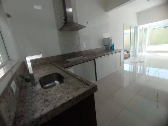 Imagem Casa de Condomínio 226m² com 3 Quartos à venda em Atibaia!