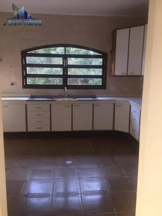 Imagem CASA TÉRREA 3 SUÍTES. CONDOMÍNIO NA RUA DO SHOPPING GRANJA VIANA!!