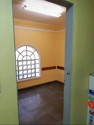 Imagem Casa Comercial - 148M², 5 Salas, 2 Banheiros, Terraço Fechado.